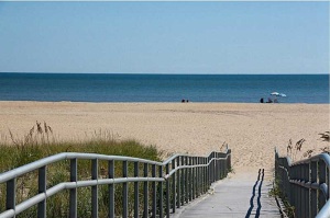 North End beach access close to the listing I sold on 79th Street.